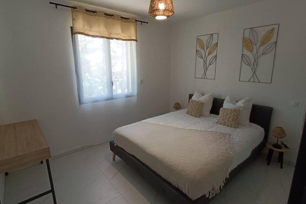 Villa Soleyana Meynes ภายนอก รูปภาพ