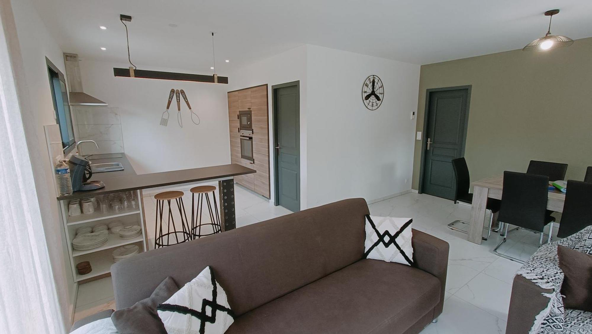Villa Soleyana Meynes ภายนอก รูปภาพ